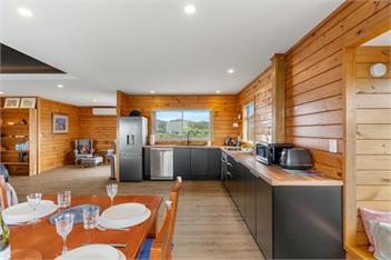 Matahari Beachfront Tairua - Pet Friendly - Tairua