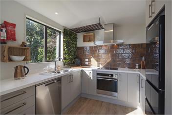 Blue Water Views - Tahunanui