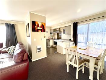 Relax on Rhoboro - Twizel