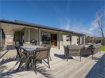 Seabreeze Surf House (Bachcare) - Whitianga