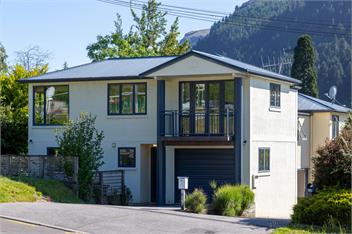 Prime Location | 3 bedroom home | Unlimited WIFI - Queenstown