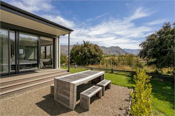 Bull Ridge Escape (Bachcare) - Wanaka