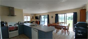 A POPULAR HOLIDAY SPOT ON LINTON - Whangamata