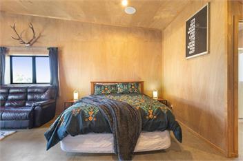 The Barn and Bivvy - 