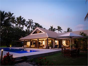 Fully serviced Beachfront Villa in Fiji -