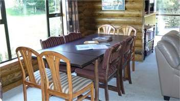 Corsican Lodge - Spacious log chalet with free WIFI - Mount Lyford