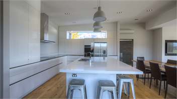 Brownston Street | Sleeps 8 | Central Location | Lake Views - Wanaka