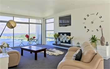 Spectacular Panoramic Views 4 Bedroom House - Queenstown