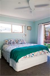 Papamoa quiet and close to the beach - Papamoa
