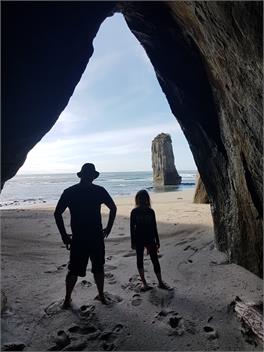 the hole in the rock house - Westport