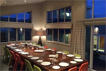 Longshore: Absolute beachfront,spa,tennis,pool - Waikanae Beach