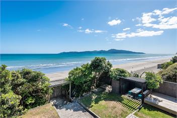 The Big Bach - Raumati Beach