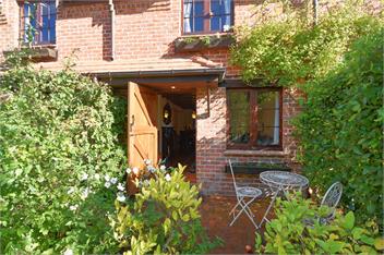 Compass Cottage - Monaco Resort Apartment - Monaco