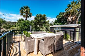 Winter stay 3, pay 2 & 7 seater car included - Waiheke