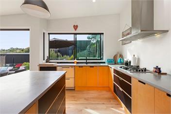 R and R at Robertson (Bachcare) - Raglan