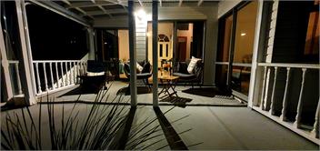 Paradise on The Strand. Waterfront Holiday Home - Bay of Islands