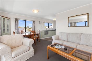 Snells Seaside Bach (Bachcare) - Snells Beach