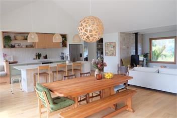Hilltop Retreat - Raglan