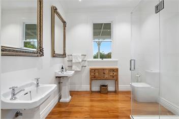 Botham's Beauty (Bachcare) - Blenheim