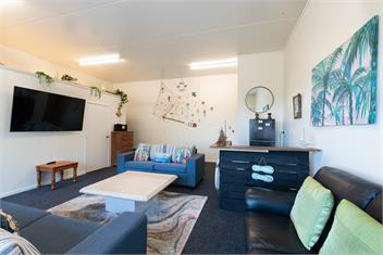 Wallace house accommodates 10 guests with option to book Ariel's Den a separate apartment onsite, sleeps 1- 4 - Bay Of Islands
