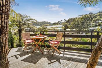 The Treehouse (Bachcare) - Raglan