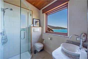 Tokongawa Retreat - Views, Pools, Serenity! - Tasman