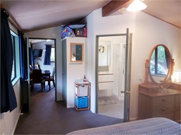 Height of Dunedin Farmstay Cottage - Dunedin