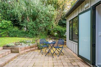 Lake-view Hideaway - Acacia Bay - Taupo