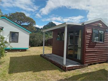 Lovely Lockwood bach in a quiet Pauanui street - Pauanui