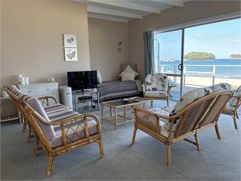 Hosts on the Coast Paradise on Pipi - Whangamata