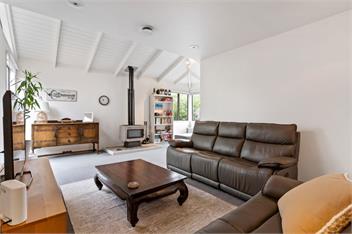 Waiake Family Retreat (Bachcare) - Auckland
