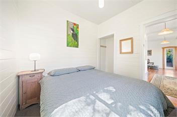 Ocean Breeze Cottage (Bachcare) - Paekakariki
