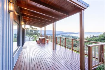 The Stables - Executive Country Living - Pohara