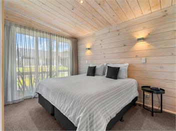 Beachfront Escape (Bachcare) - Snells Beach
