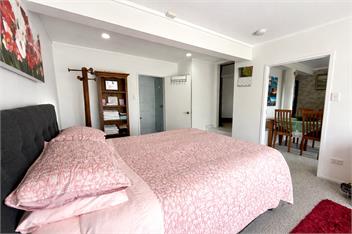 Cosy Raglan Studio — Walk to Beach & Village - Roberts St - Apartment (Downstairs) - Raglan