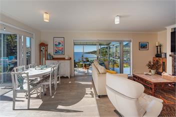 Sea Tide Views -